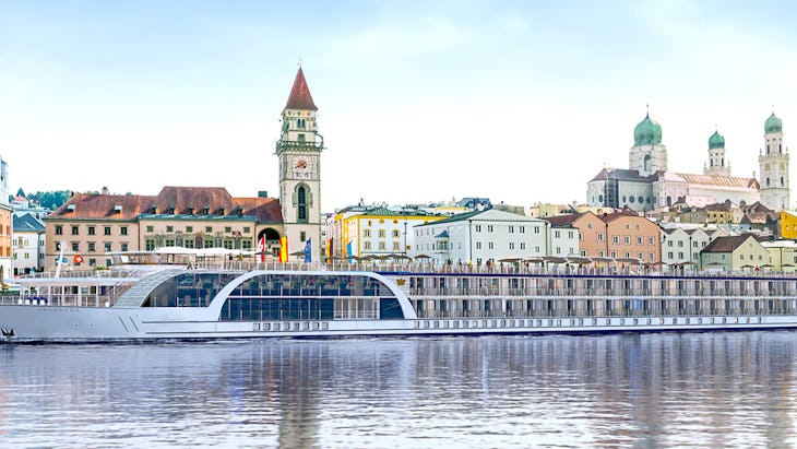 Ama Magna on the Danube