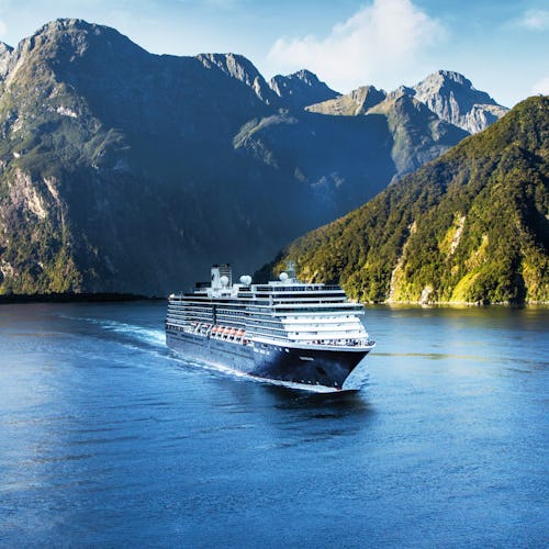 Noordam in New Zealand Fjords