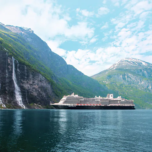 Koningsdam sailing Geirangerfjord